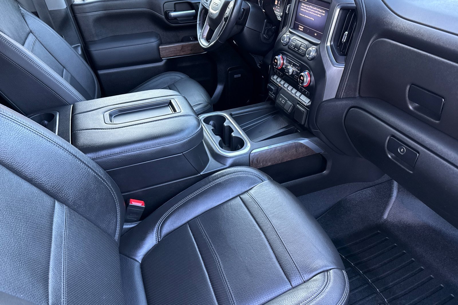 Used 2020 GMC Sierra 2500 Denali w/ Denali Ultimate Package image 16