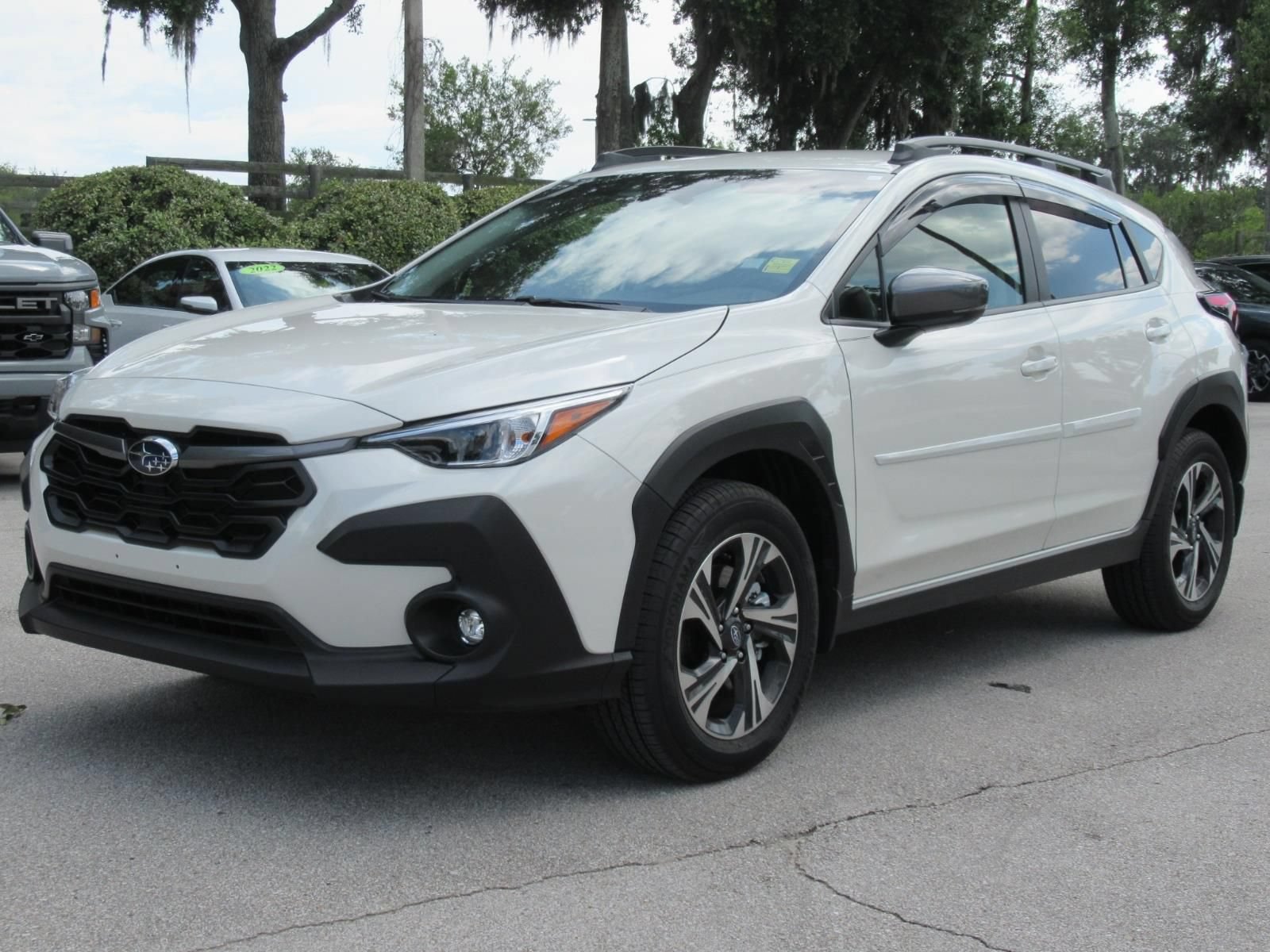 Used 2024 Subaru Crosstrek 2.0i Premium w/ Crosstrek Mirror Package AWD/4WD image 3