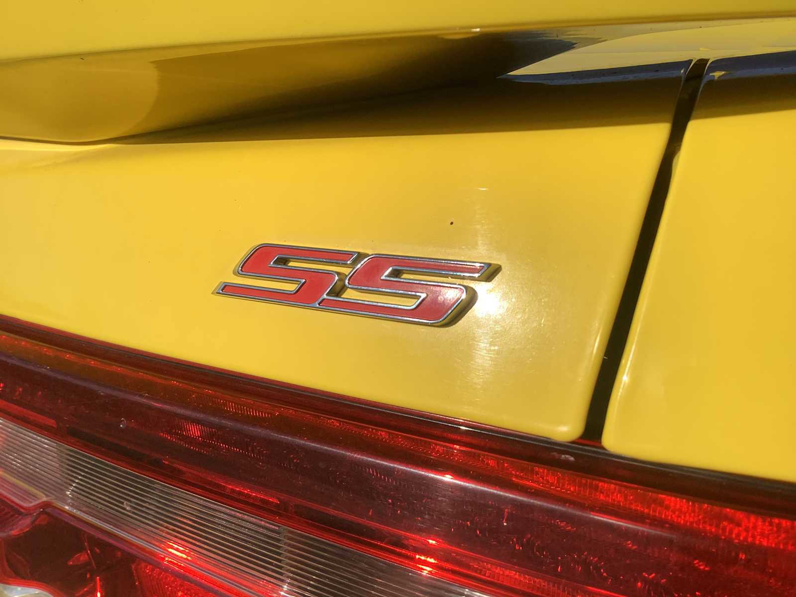 Used 2015 Chevrolet Camaro SS image 6