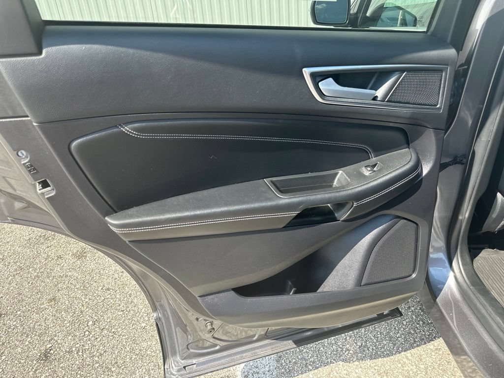Certified 2022 Ford Edge Titanium w/ Equipment Group 301A AWD/4WD image 17