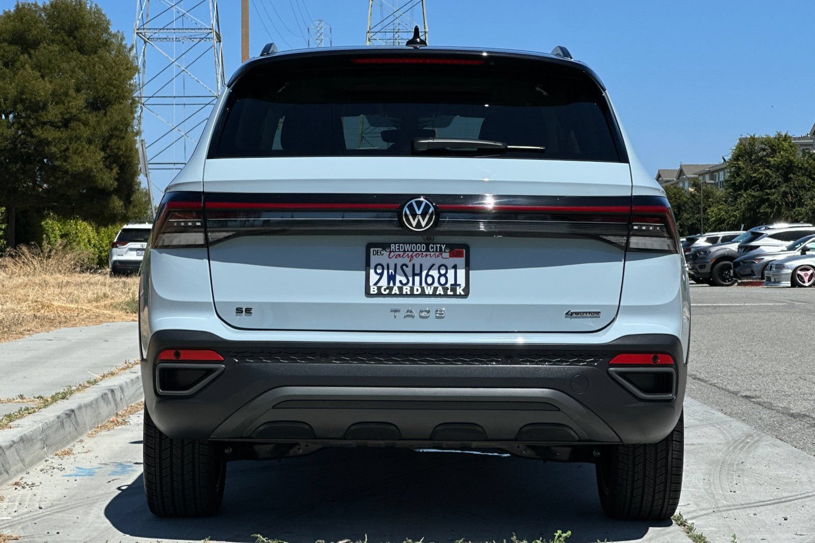 Certified 2026 Volkswagen Taos SE AWD/4WD image 5
