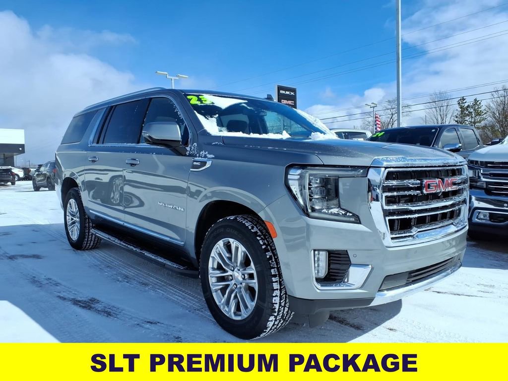 Used 2023 GMC Yukon XL SLT w/ SLT Premium Package image 3