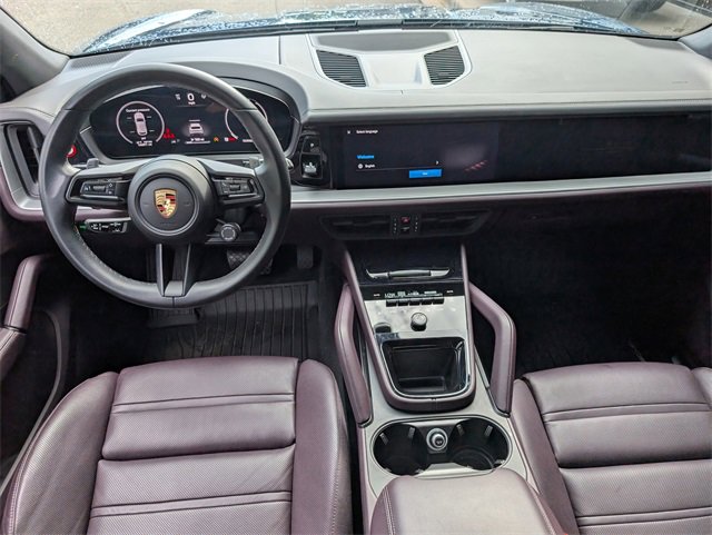Used 2024 Porsche Cayenne image 14