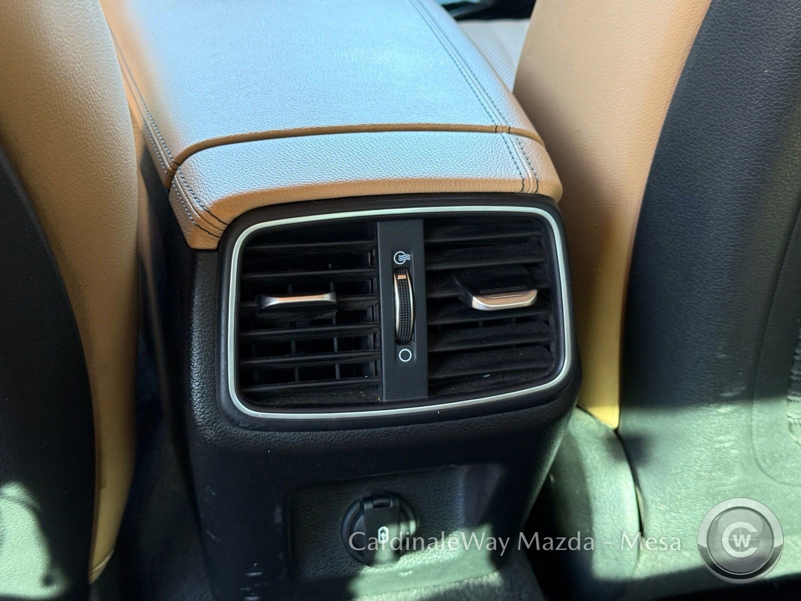 Used 2022 Genesis G70 3.3T image 29