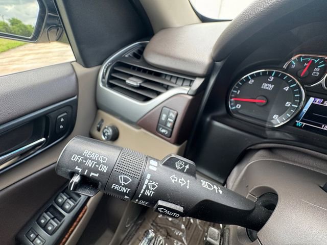 Used 2015 Chevrolet Suburban LTZ image 25