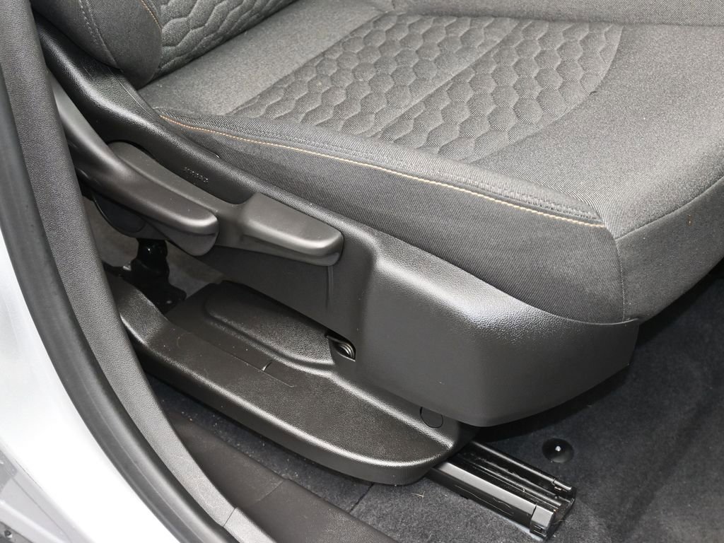 Used 2021 Chevrolet Equinox LT FWD image 42