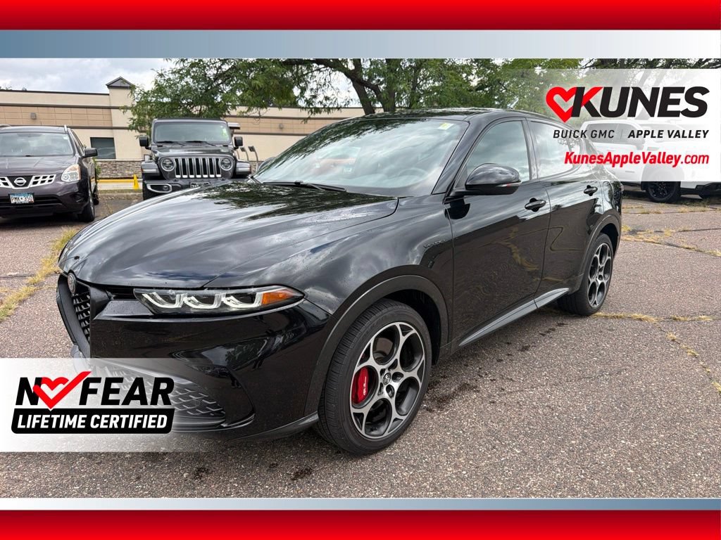 Used 2024 Alfa Romeo Tonale Veloce AWD/4WD image 1