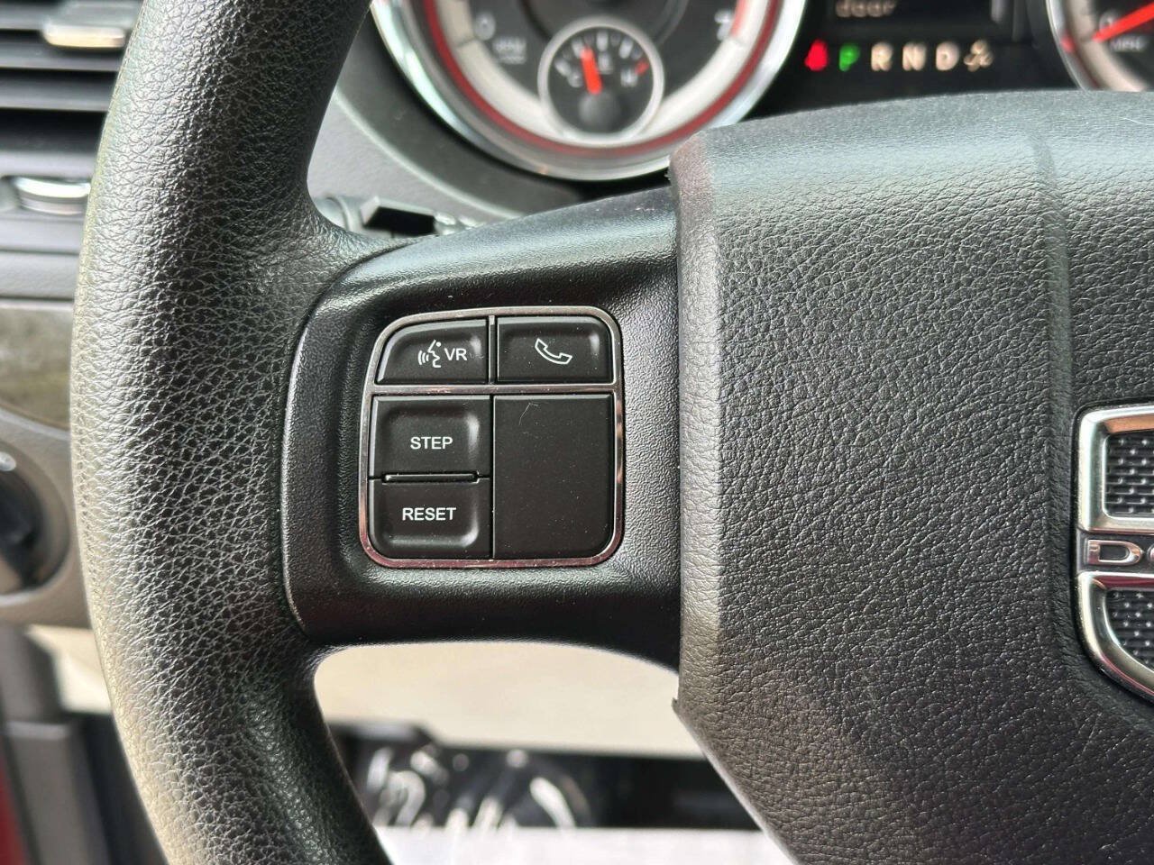 Used 2018 Dodge Grand Caravan SE w/ UConnect Hands-Free Group FWD image 16