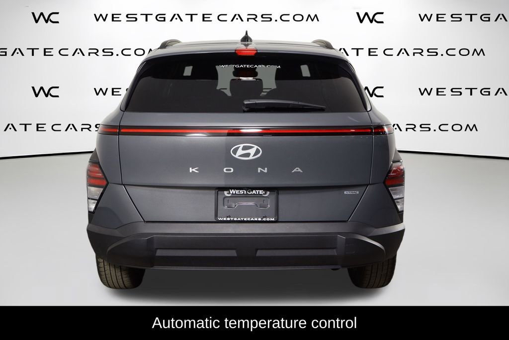 Used 2025 Hyundai Kona SEL image 4