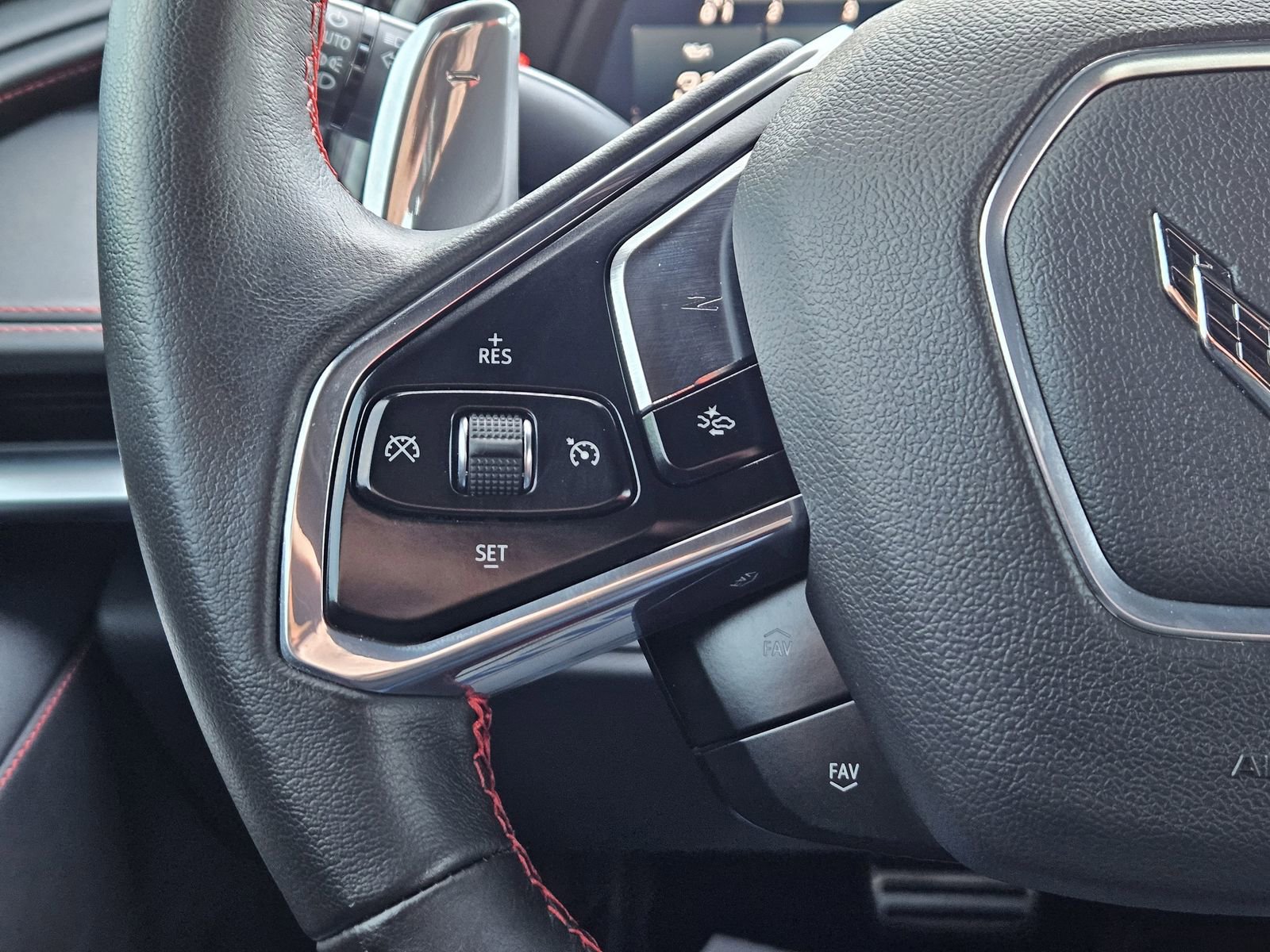 Certified 2024 Chevrolet Corvette Stingray Coupe w/ Chrome Exterior Badge Package image 25