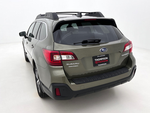 Used 2018 Subaru Outback 2.5i Limited AWD/4WD image 8