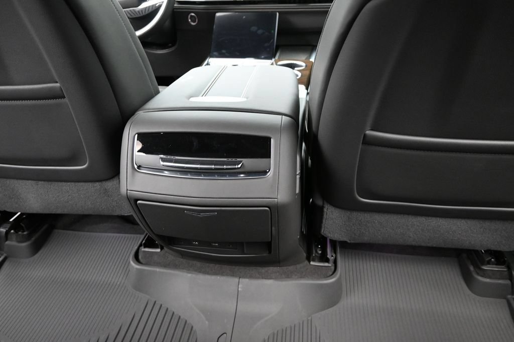 New 2026 Cadillac Escalade Platinum Sport w/ LPO, ONYX Package AWD/4WD image 19