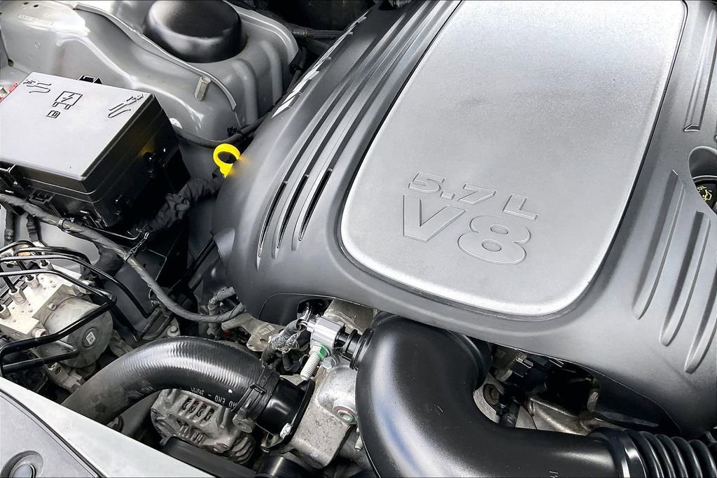 Used 2018 Dodge Charger R/T w/ Plus Group RWD image 31