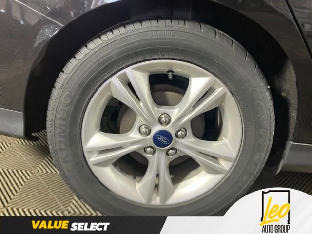 Used 2014 Ford Focus SE w/ SE Winter Package FWD image 24