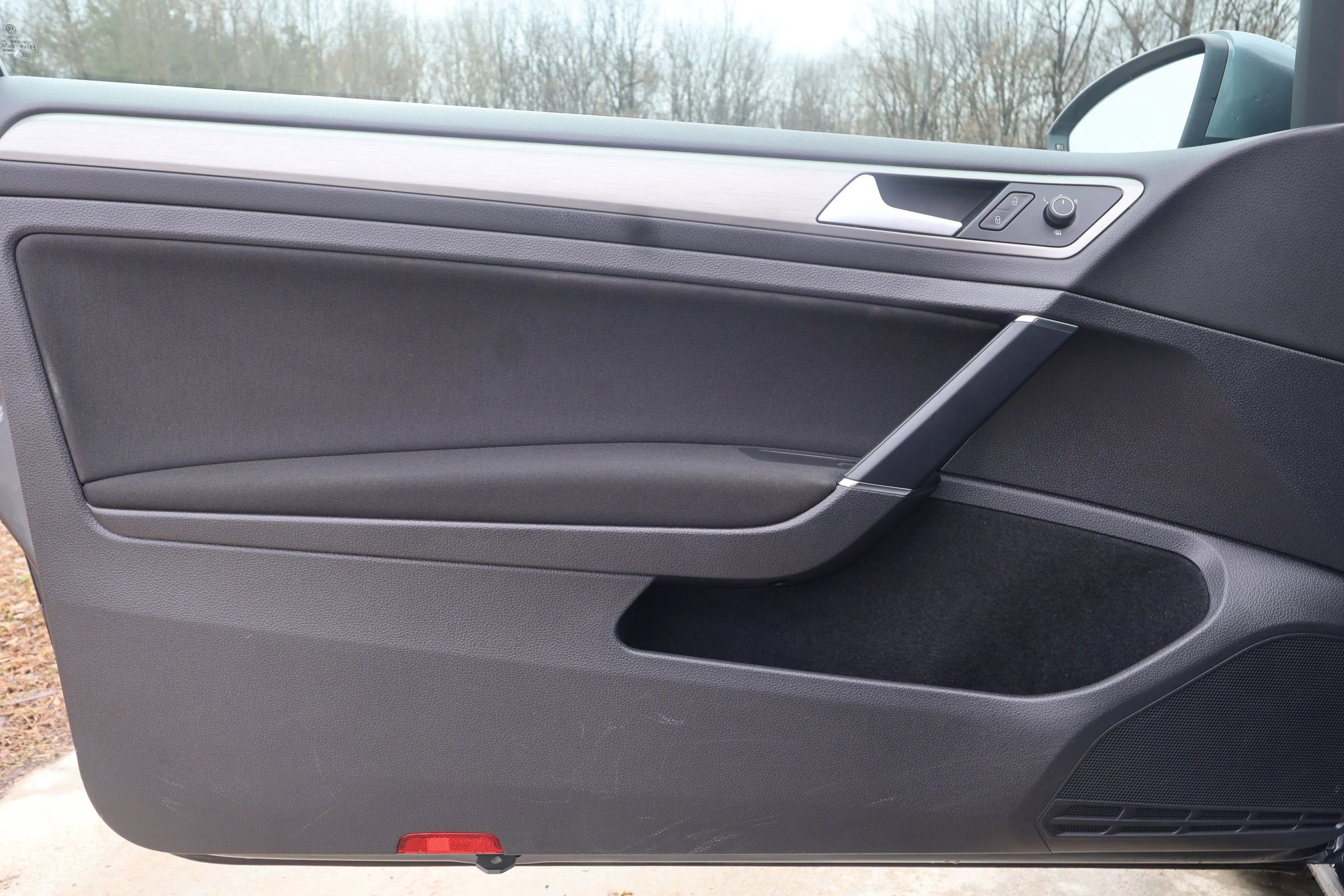 Used 2015 Volkswagen Golf Launch Edition image 14