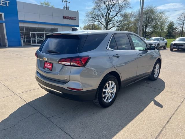 Used 2024 Chevrolet Equinox LT FWD image 3