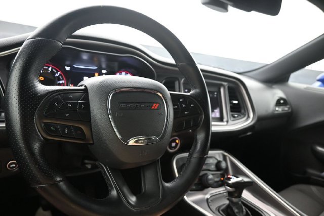 Used 2021 Dodge Challenger SXT w/ Driver Convenience Group RWD image 10