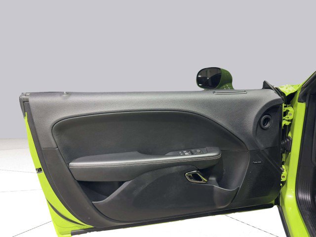 Used 2015 Dodge Challenger SRT Hellcat image 17