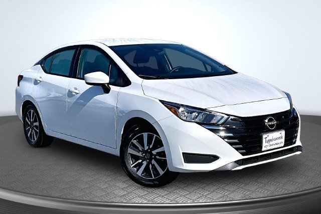 Used 2023 Nissan Versa SV FWD image 3