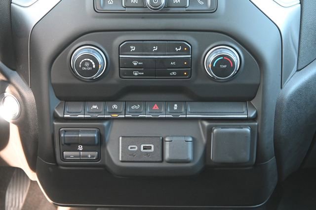 Used 2025 Chevrolet Silverado 1500 Custom image 18