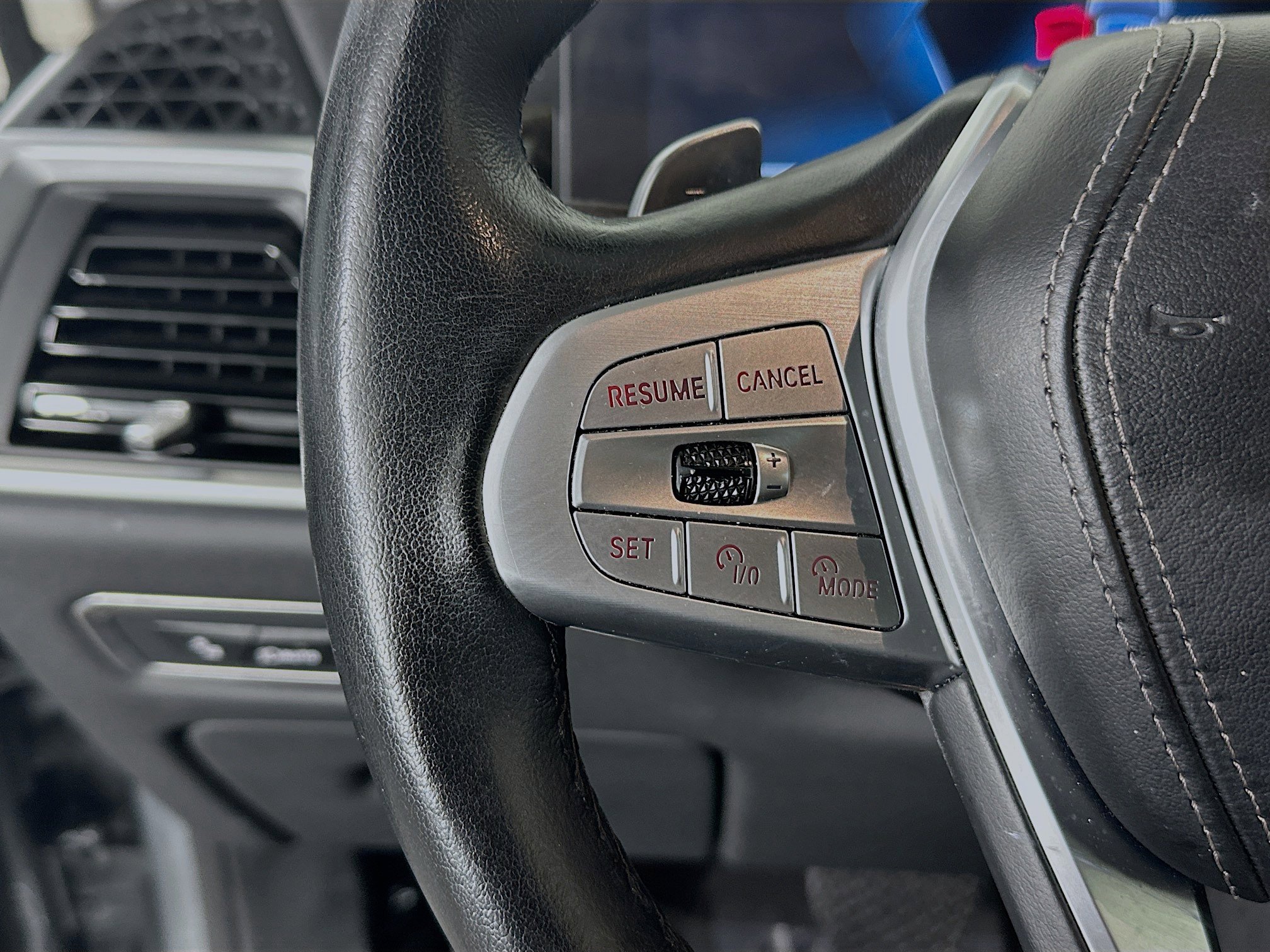 Used 2024 BMW X7 xDrive40i image 16