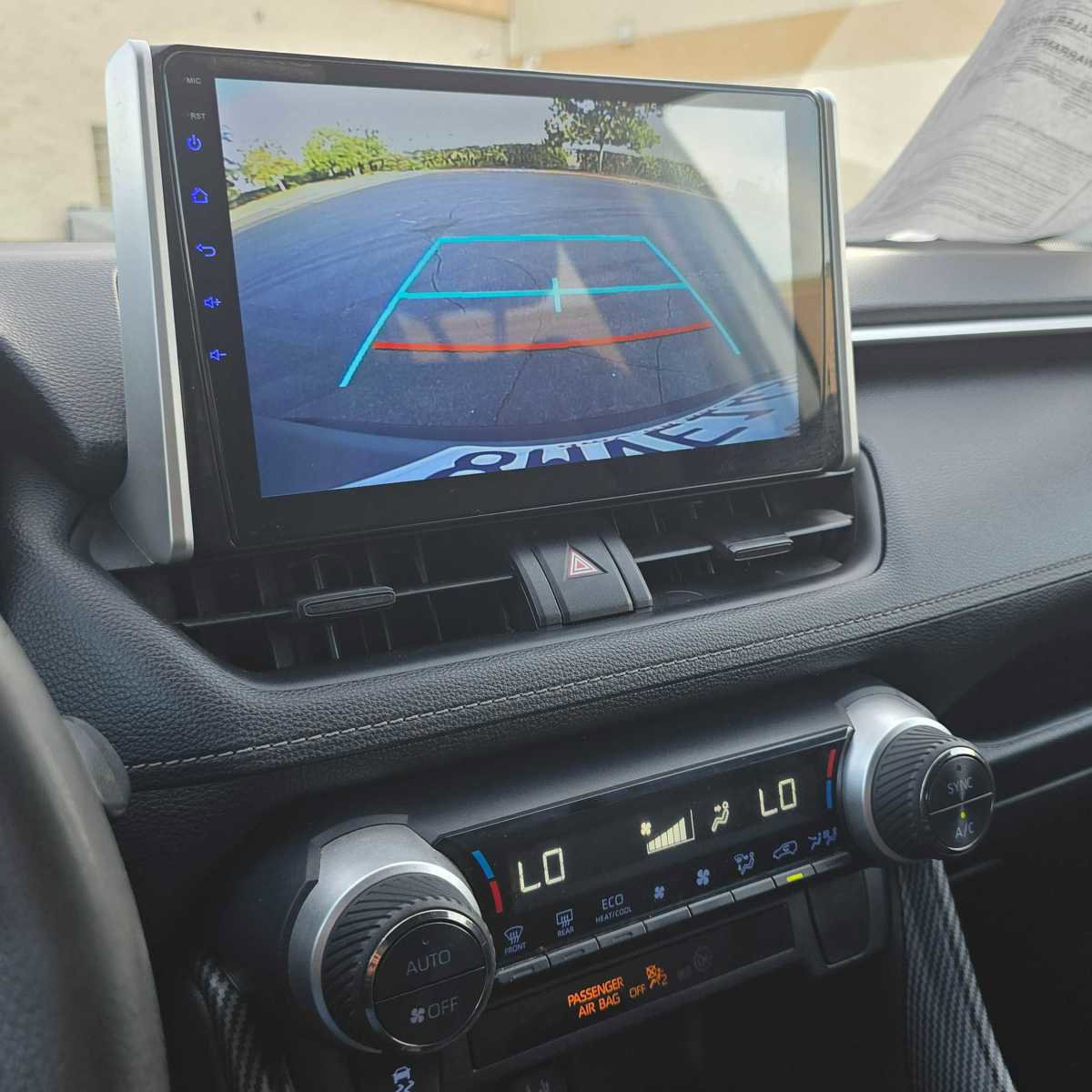 Used 2019 Toyota RAV4 XLE image 18