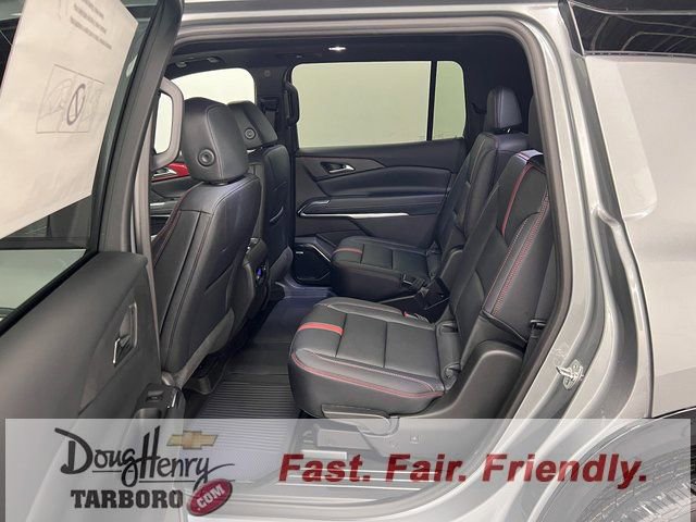 New 2026 Chevrolet Traverse RS w/ LPO, Floor Liner Package FWD image 35