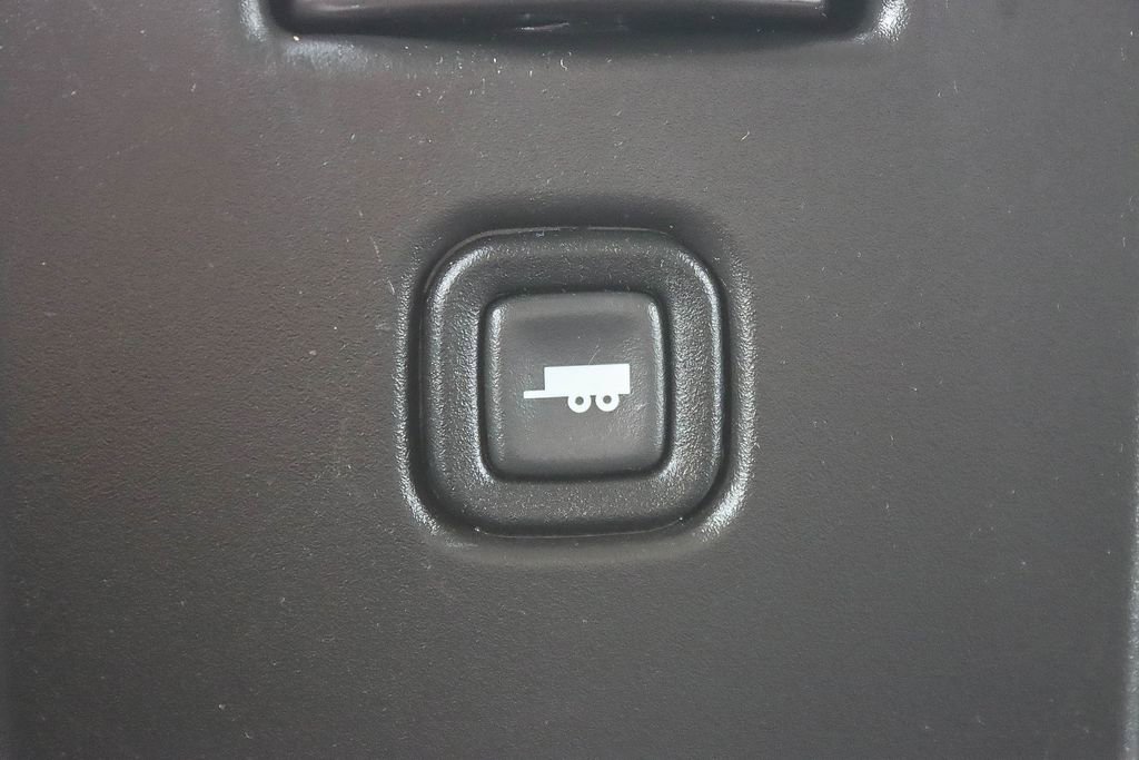 Used 2022 Chevrolet Express 3500 Work Van w/ Driver Convenience Package image 18