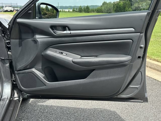 Certified 2022 Nissan Altima 2.5 SV FWD image 15