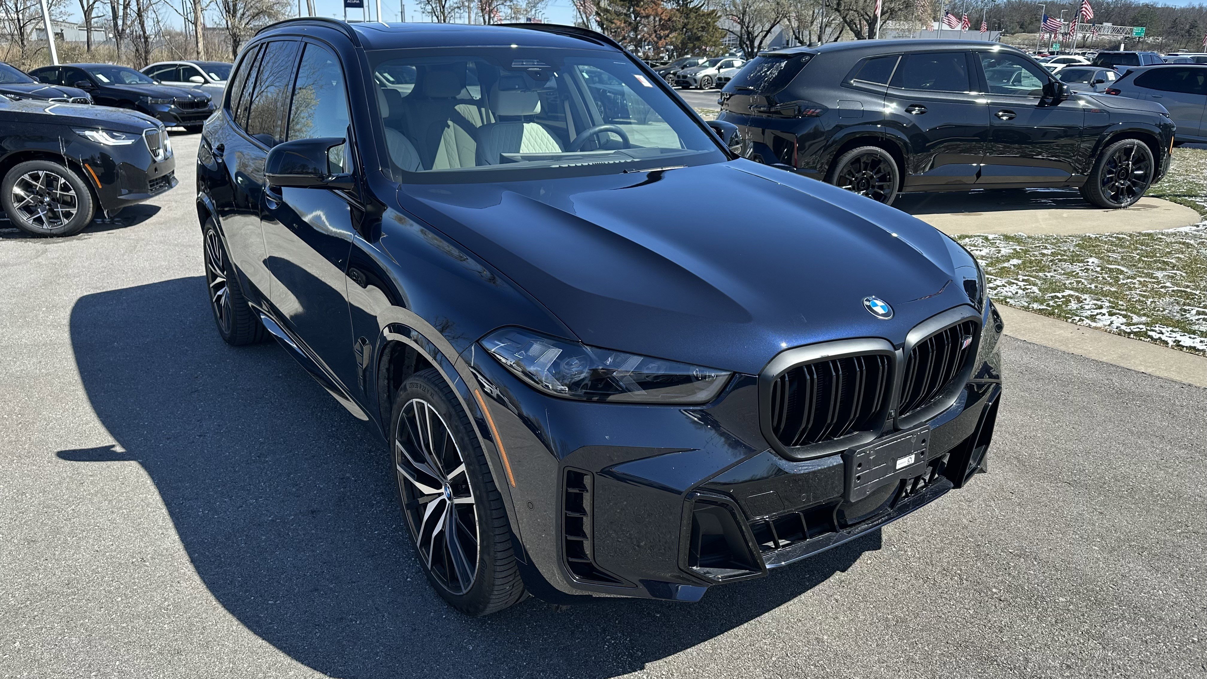 Used 2024 BMW X5 M60i image 2