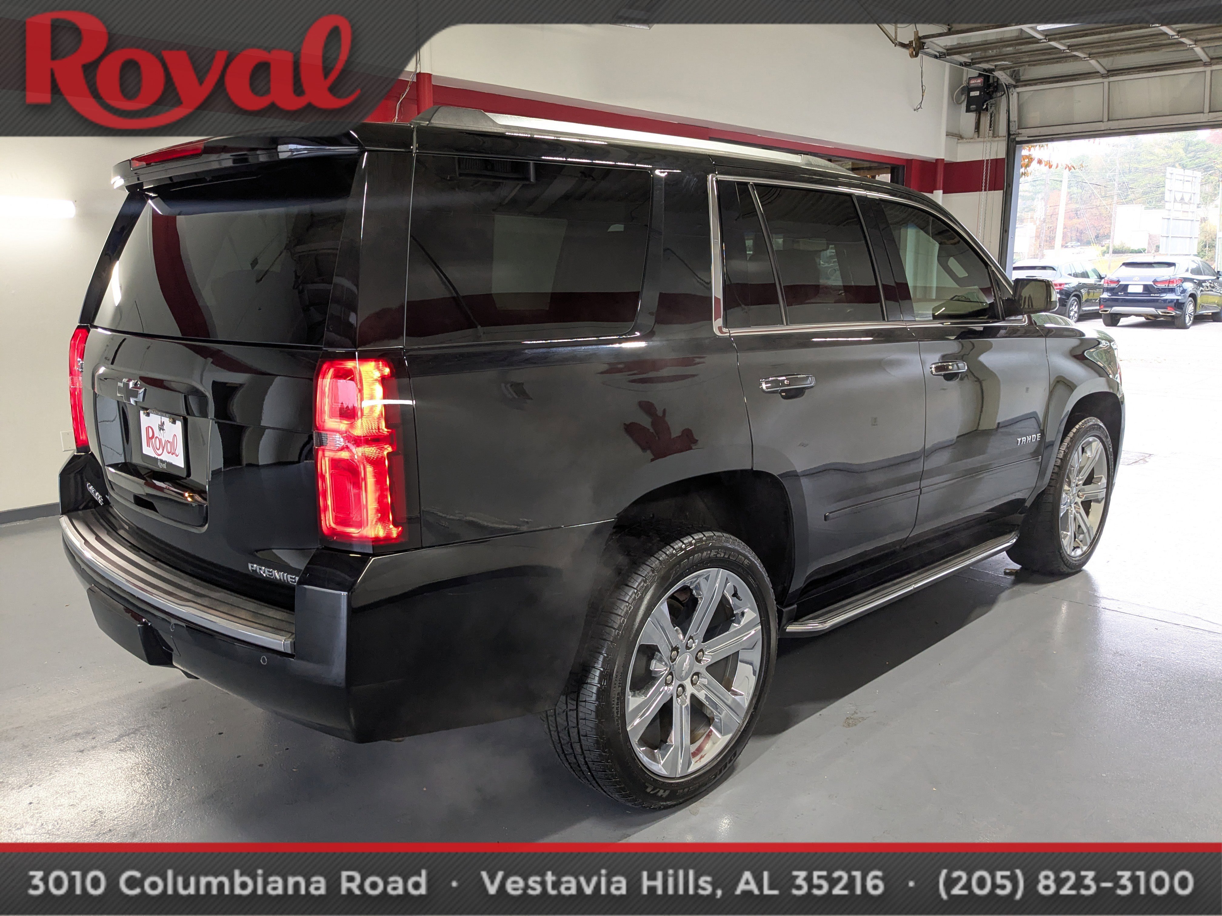 Used 2020 Chevrolet Tahoe Premier w/ Premier 6.2L Value Package image 4