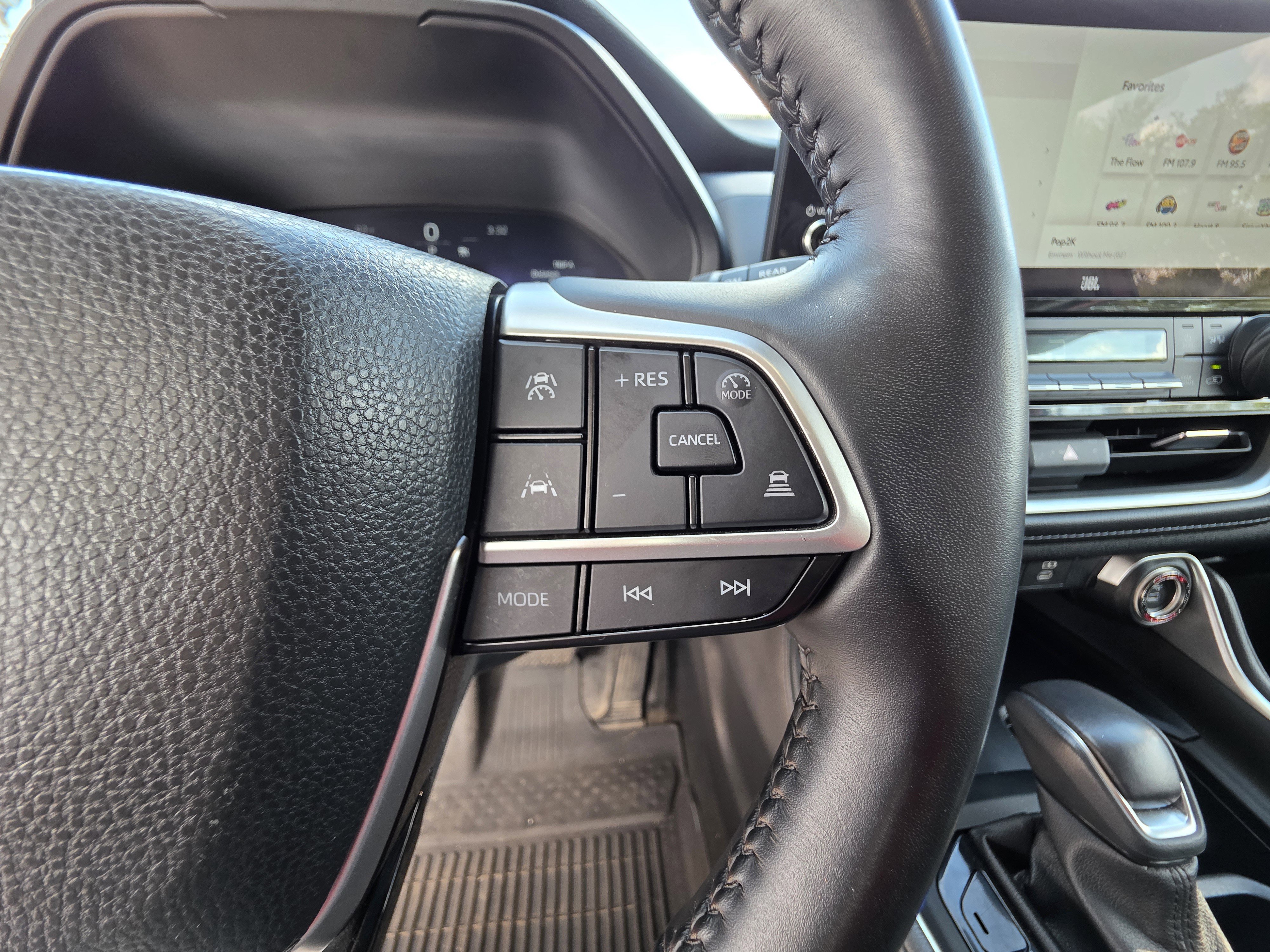 Used 2024 Toyota Grand Highlander Limited image 27