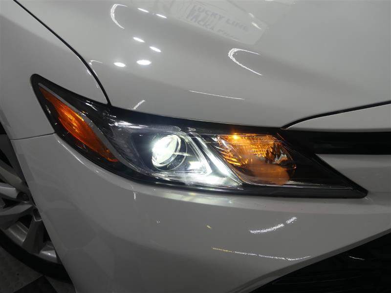 Used 2020 Toyota Camry LE FWD image 13
