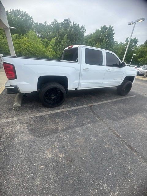 Used 2018 Chevrolet Silverado 1500 LT w/ All Star Edition AWD/4WD image 15