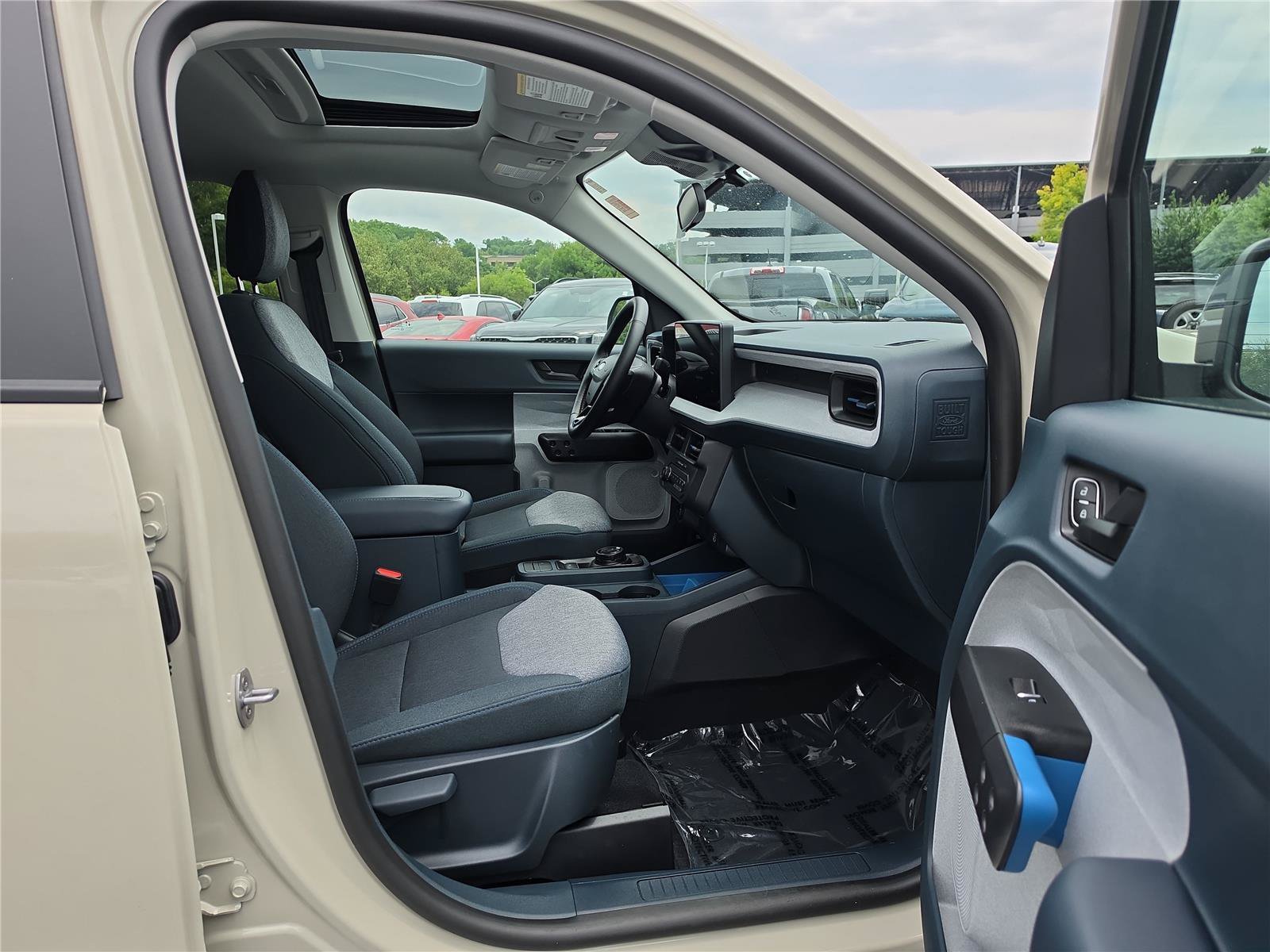 Used 2025 Ford Maverick XLT w/ XLT Luxury Package FWD image 25