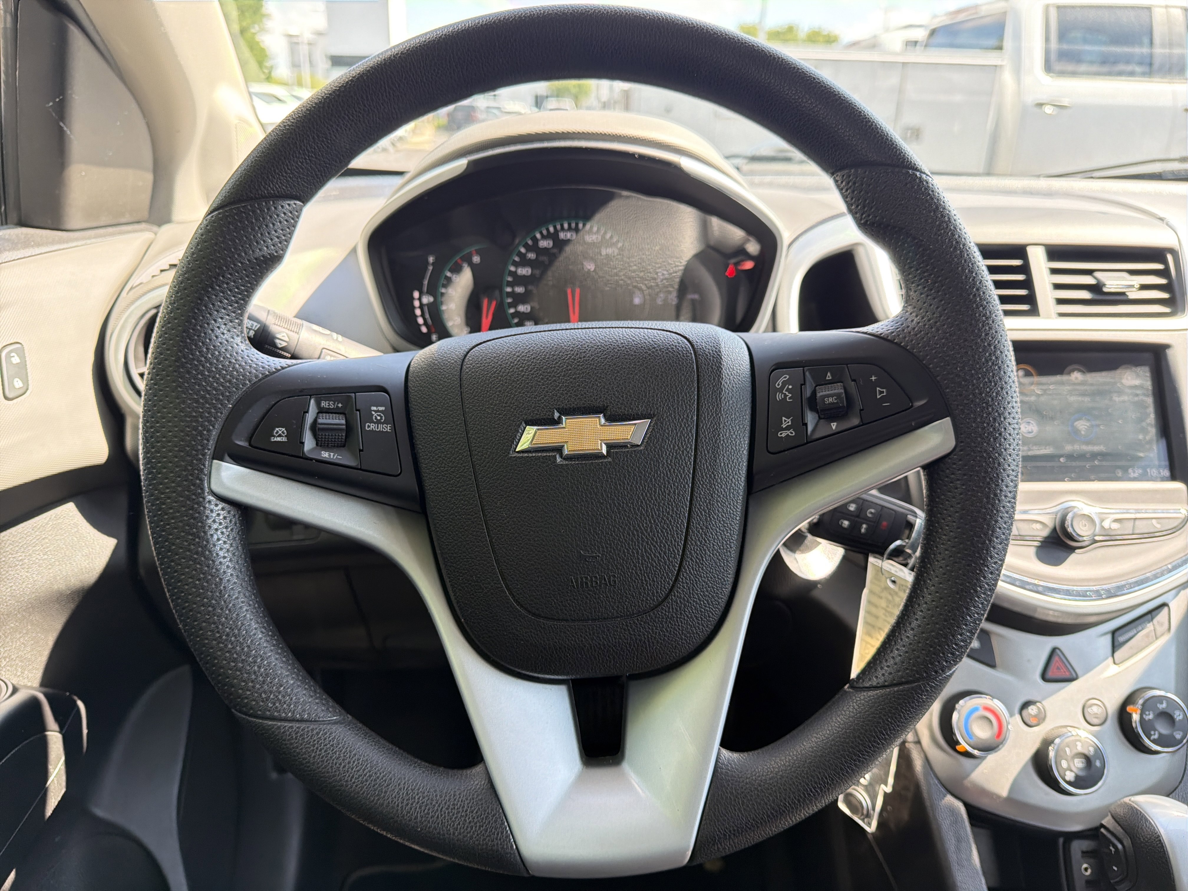 Used 2018 Chevrolet Sonic LT FWD image 18