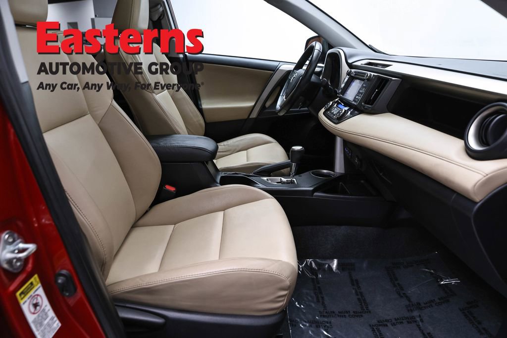 Used 2015 Toyota RAV4 Limited image 25