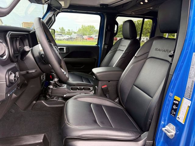 Used 2024 Jeep Wrangler Unlimited Sahara AWD/4WD image 19