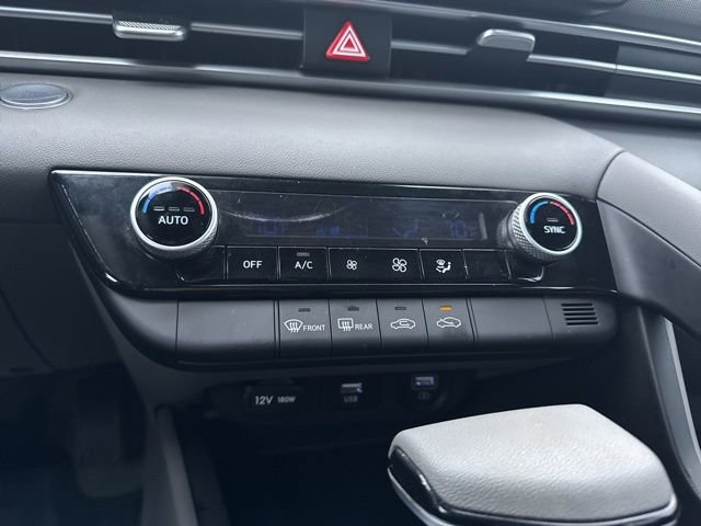 Used 2022 Hyundai Elantra SEL image 26