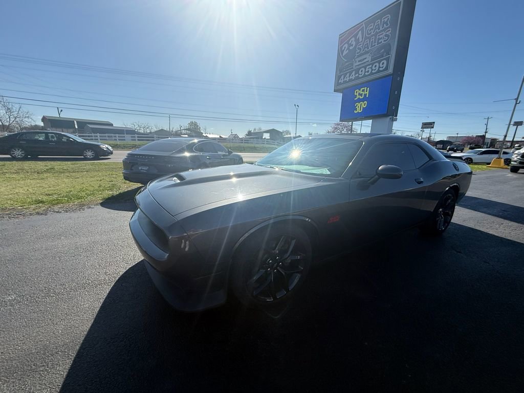 Used 2019 Dodge Challenger R/T w/ Plus Package image 8