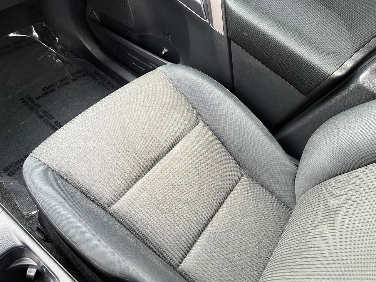 Used 2016 Toyota RAV4 LE AWD/4WD image 28