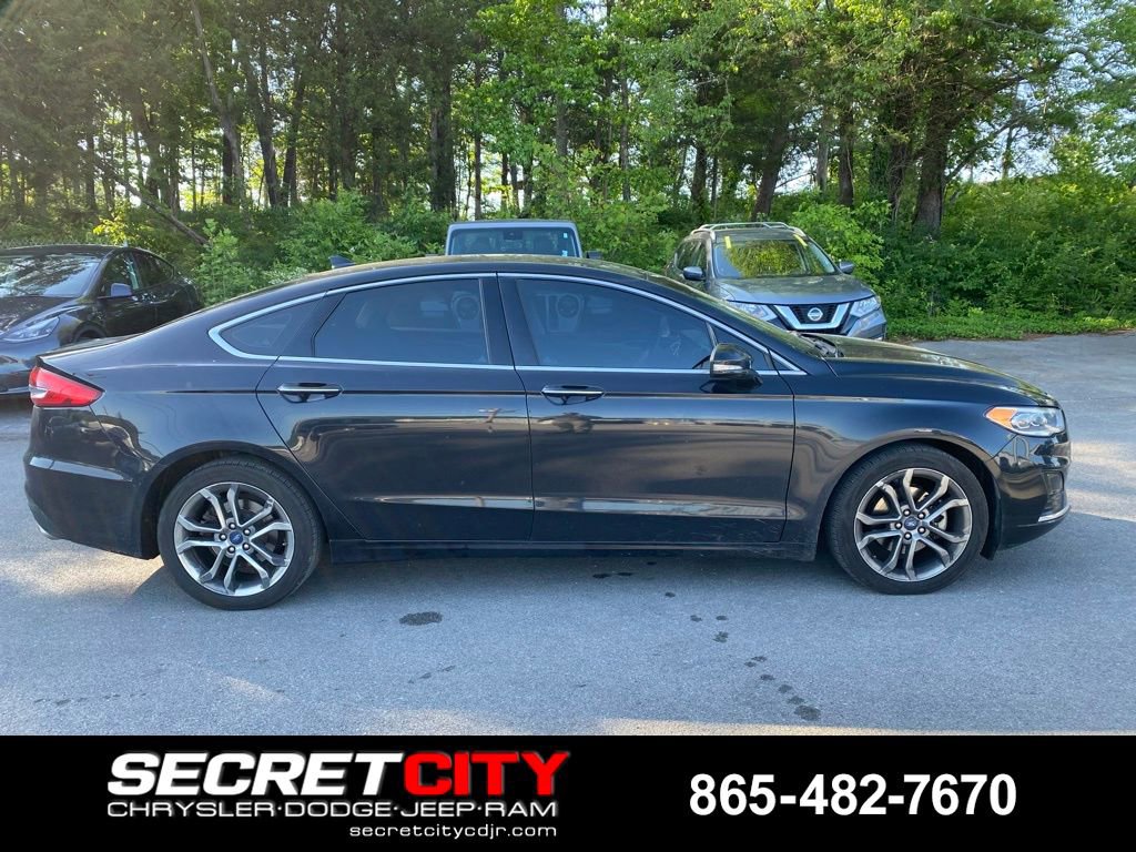 Used 2019 Ford Fusion SEL FWD image 4
