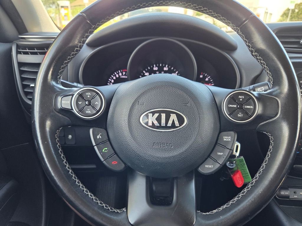 Used 2017 Kia Soul + w/ Designer's Package FWD image 17