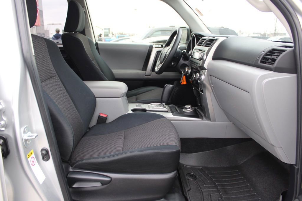 Used 2013 Toyota 4Runner SR5 image 19