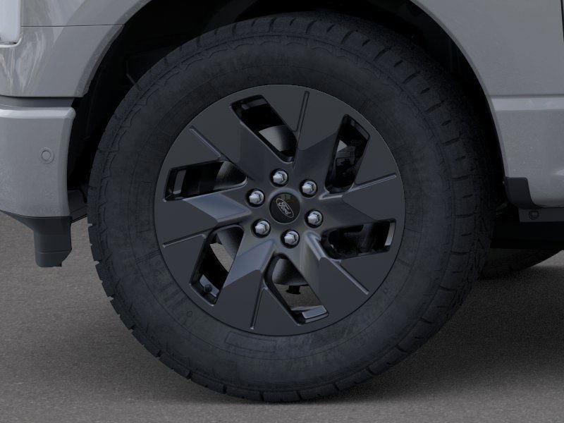 Used 2023 Ford F150 Lightning Lariat image 31