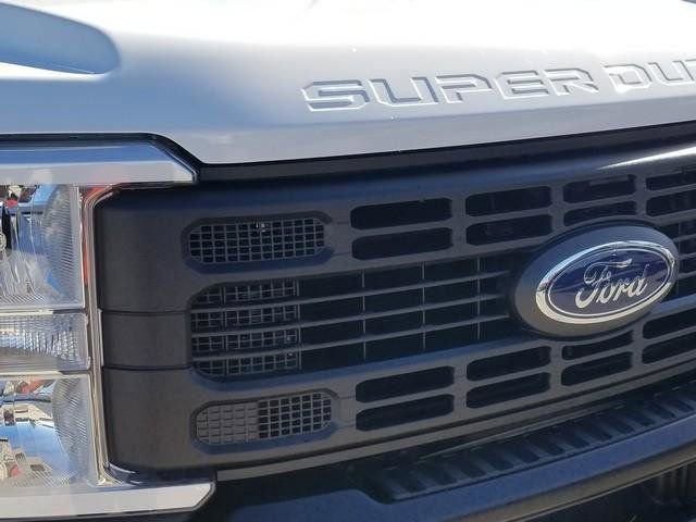 New 2026 Ford F550 2WD Regular Cab Super Duty image 7