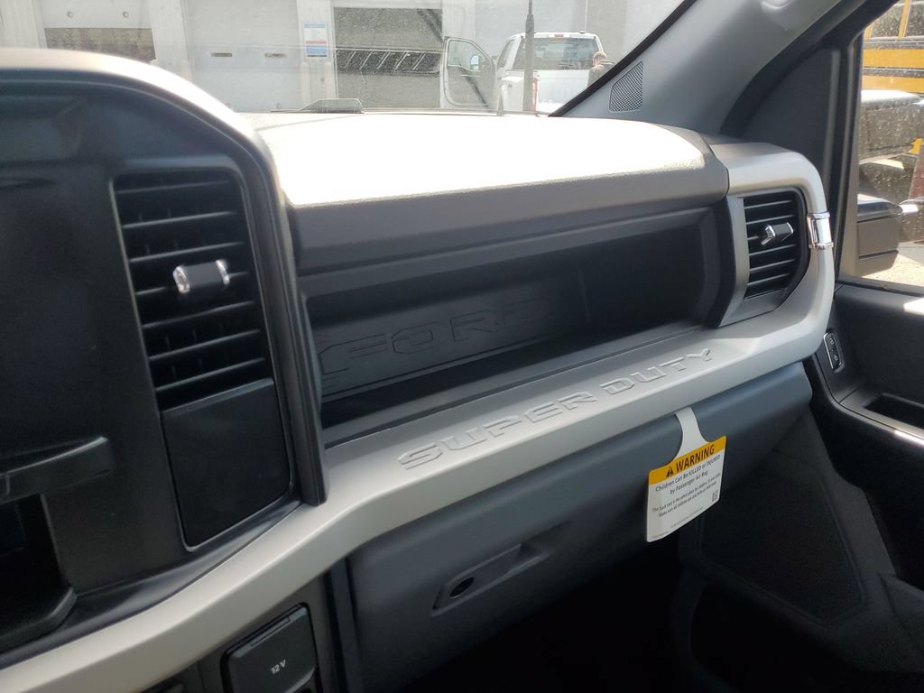 New 2026 Ford F550 4x4 SuperCab Super Duty image 29