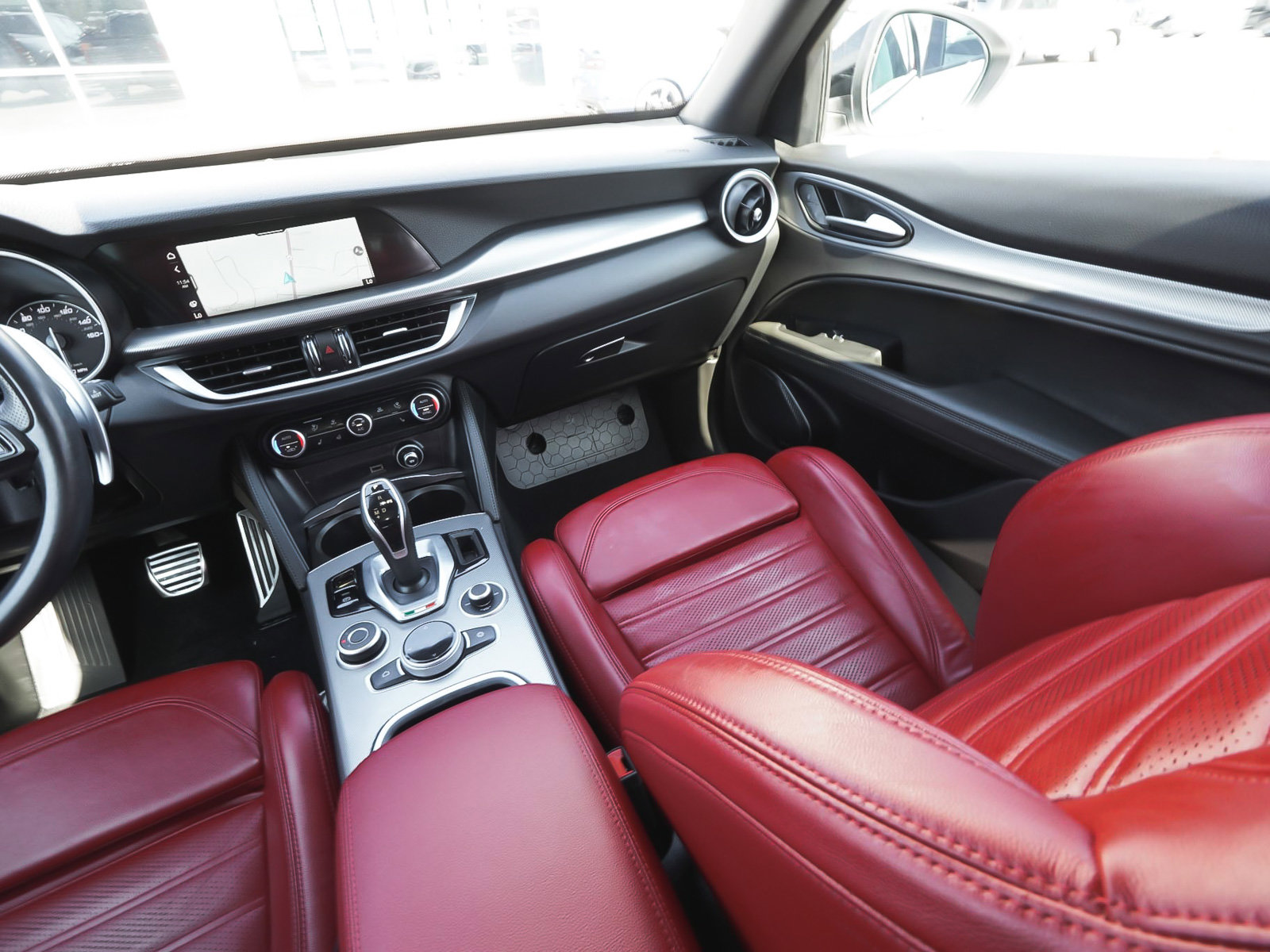 Used 2023 Alfa Romeo Stelvio Veloce image 45