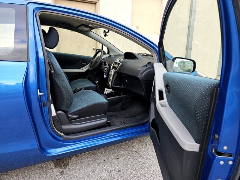 Used 2007 Toyota Yaris 2-Door Hatchback image 18
