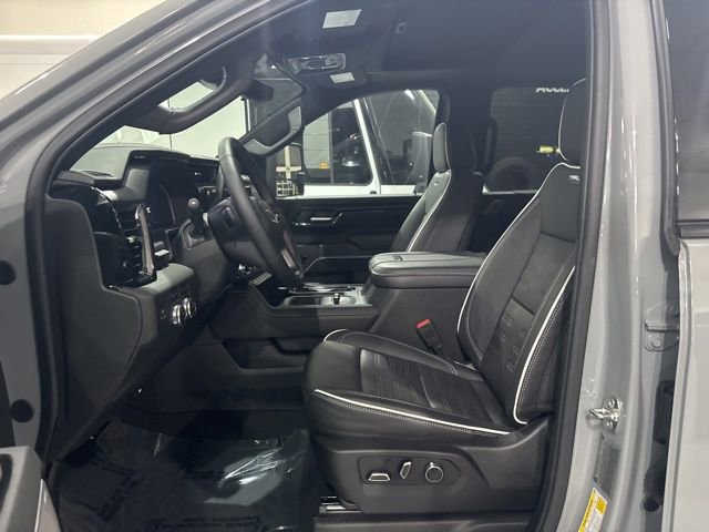 Used 2025 GMC Sierra 2500 AT4X image 10